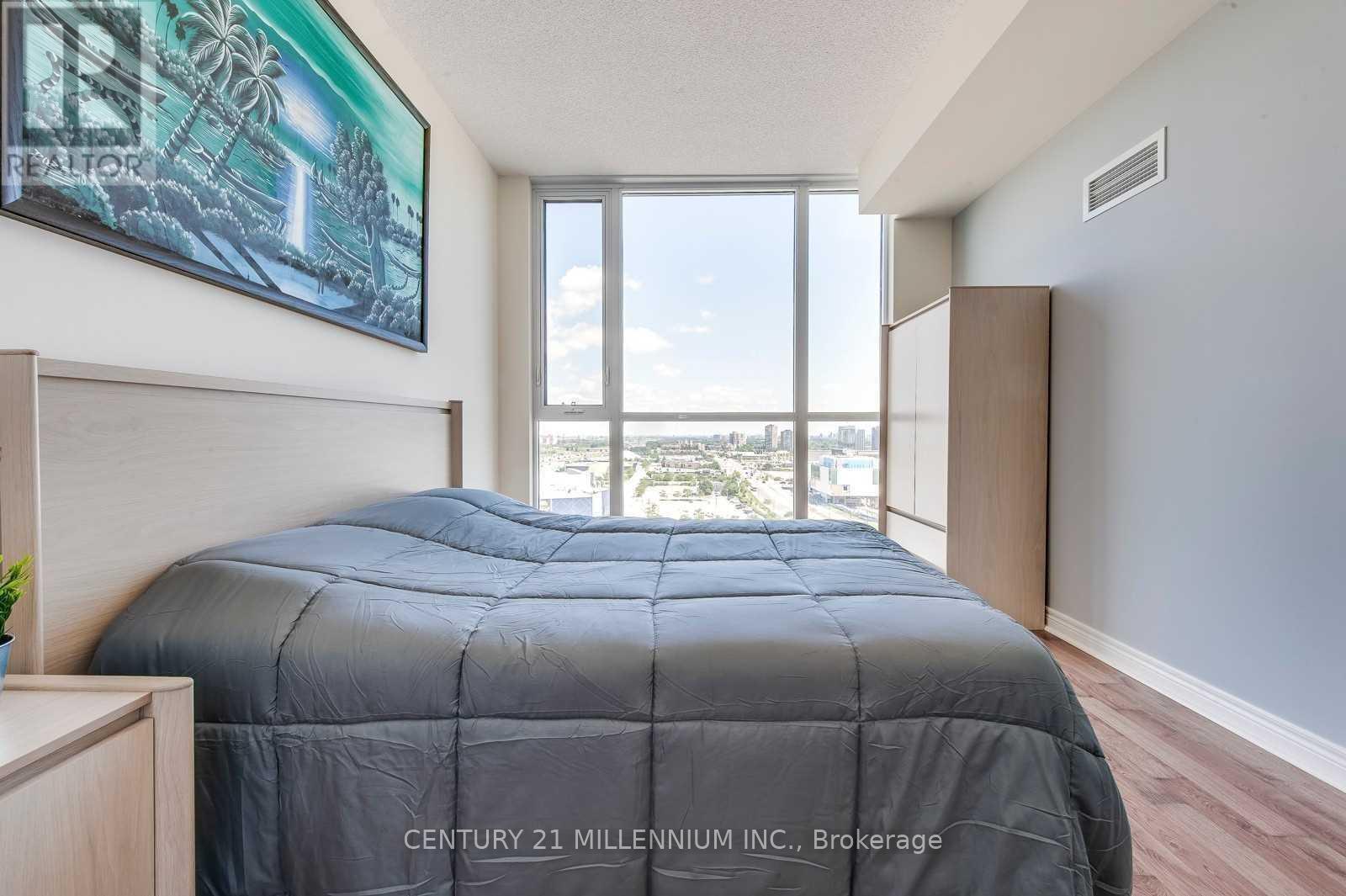 1602 - 339 Rathburn Road W, Mississauga, Ontario  L5B 0K6 - Photo 9 - W12915298