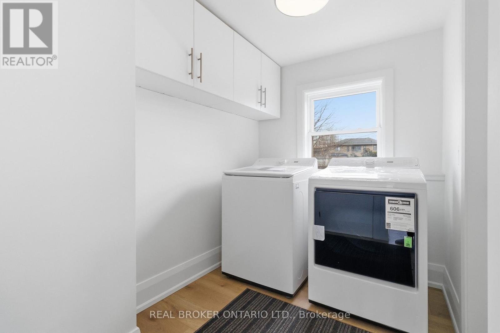 1020 Kent Avenue, Oakville, Ontario  L6H 1Z6 - Photo 17 - W12915310