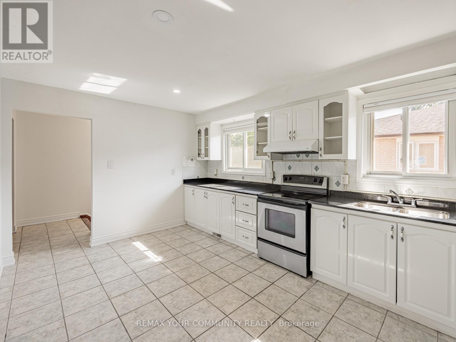 14 Roseville Drive, Brampton, Ontario  L6Y 2G8 - Photo 14 - W12915320