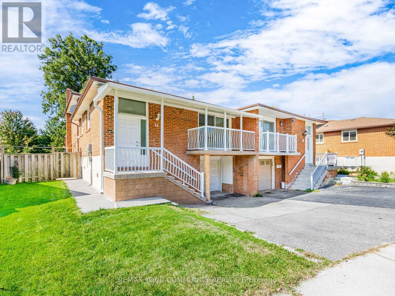 14 Roseville Drive, Brampton, Ontario  L6Y 2G8 - Photo 2 - W12915320