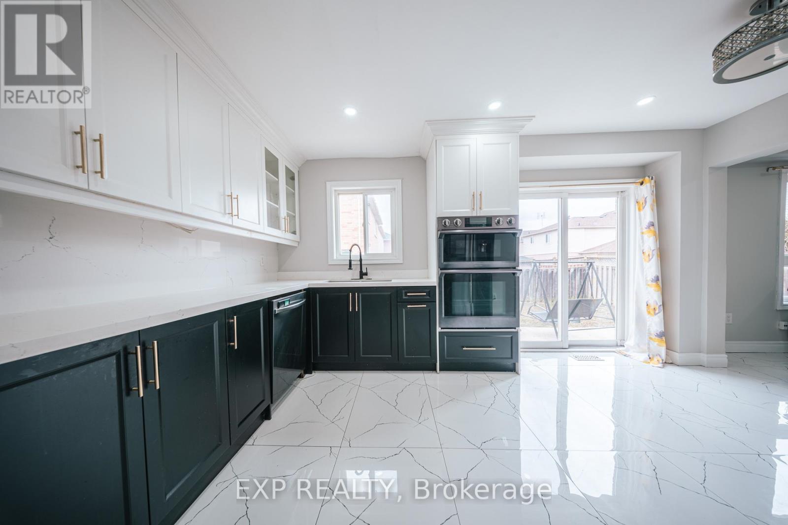 3 Deforest Drive, Brampton, Ontario  L7A 2Y3 - Photo 19 - W12915324