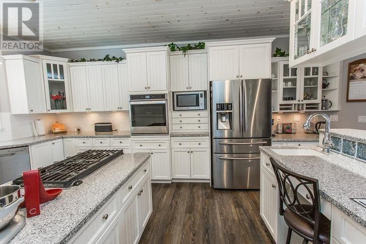 3515 Huron Line Rd, Jocelyn Township, Richards Landing, Ontario  P0R 1J0 - Photo 13 - SM260442