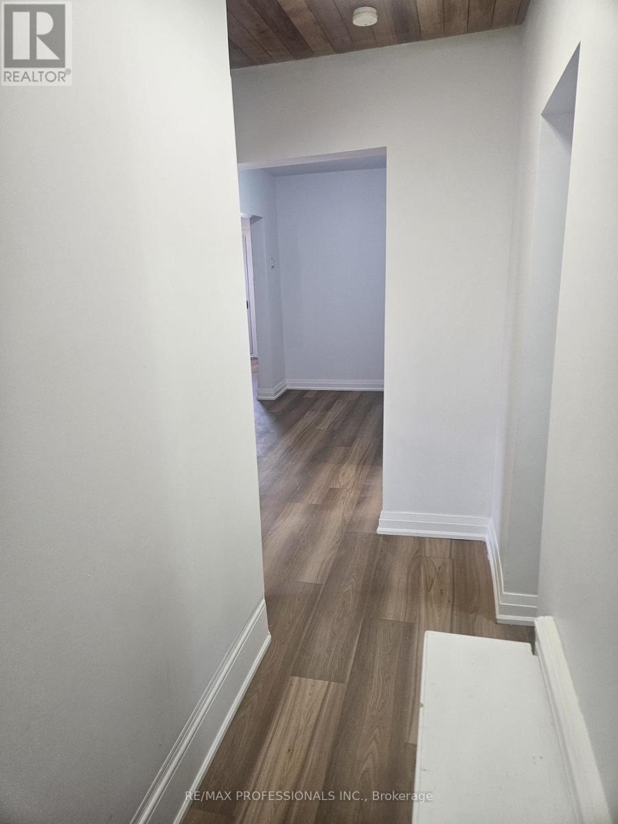 29 Nelson Street, Brant, Ontario  L0R 2H6 - Photo 7 - X12915164