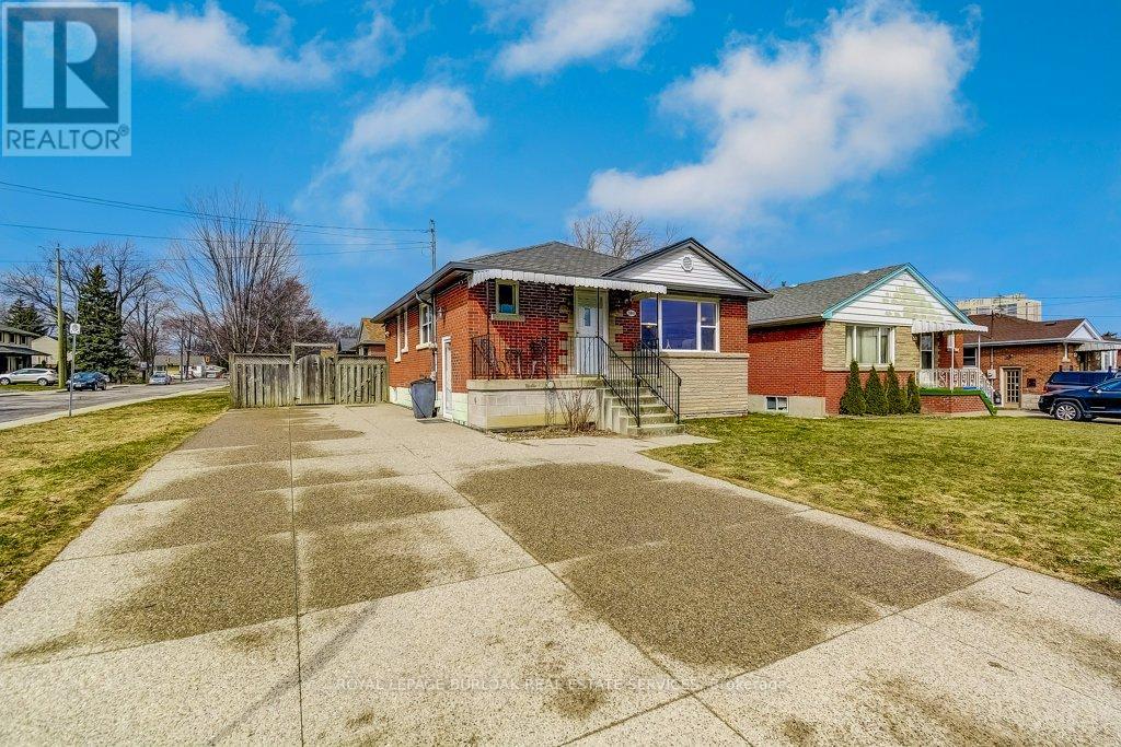 380 East 42nd Street, Hamilton, Ontario  L8T 3A7 - Photo 33 - X12915312