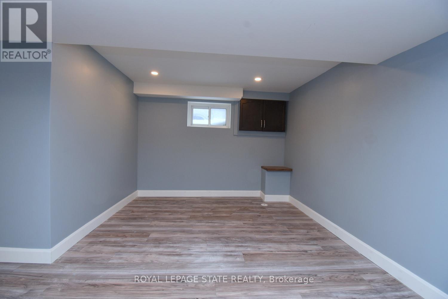 302 East 27th Street, Hamilton, Ontario  L8V 3G6 - Photo 20 - X12915314