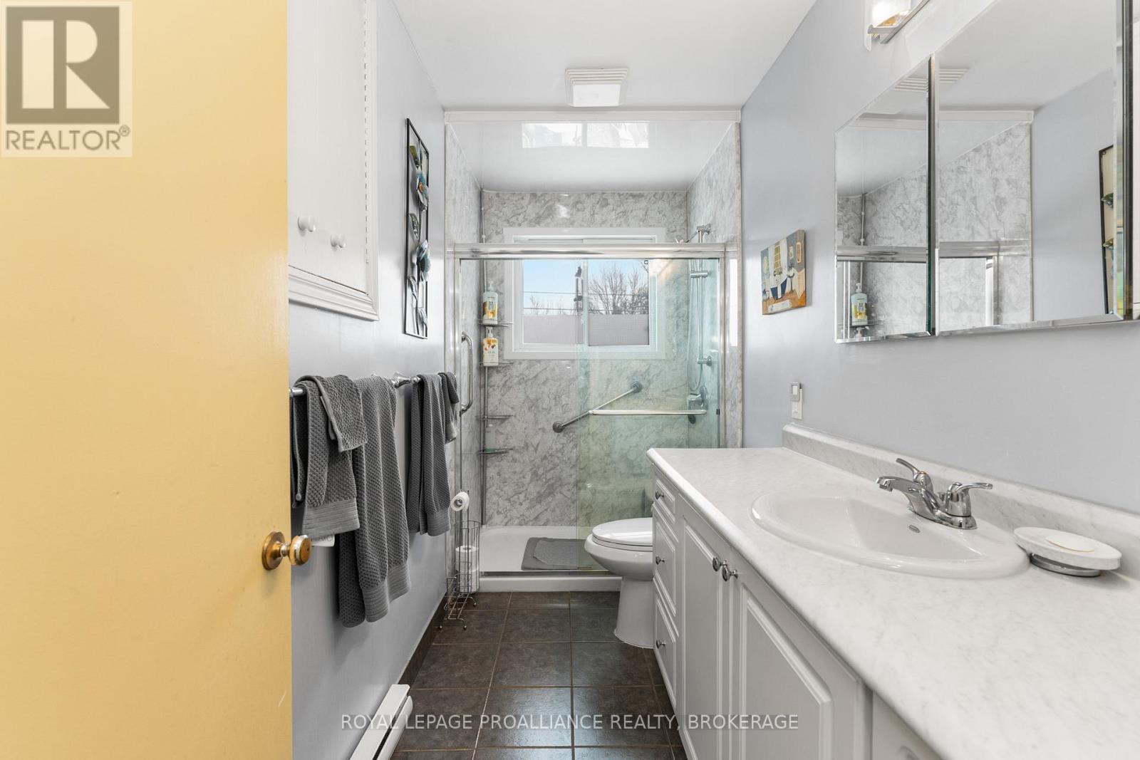 81 Robert Wallace Drive, Kingston, Ontario  K7M 1X9 - Photo 12 - X12915376