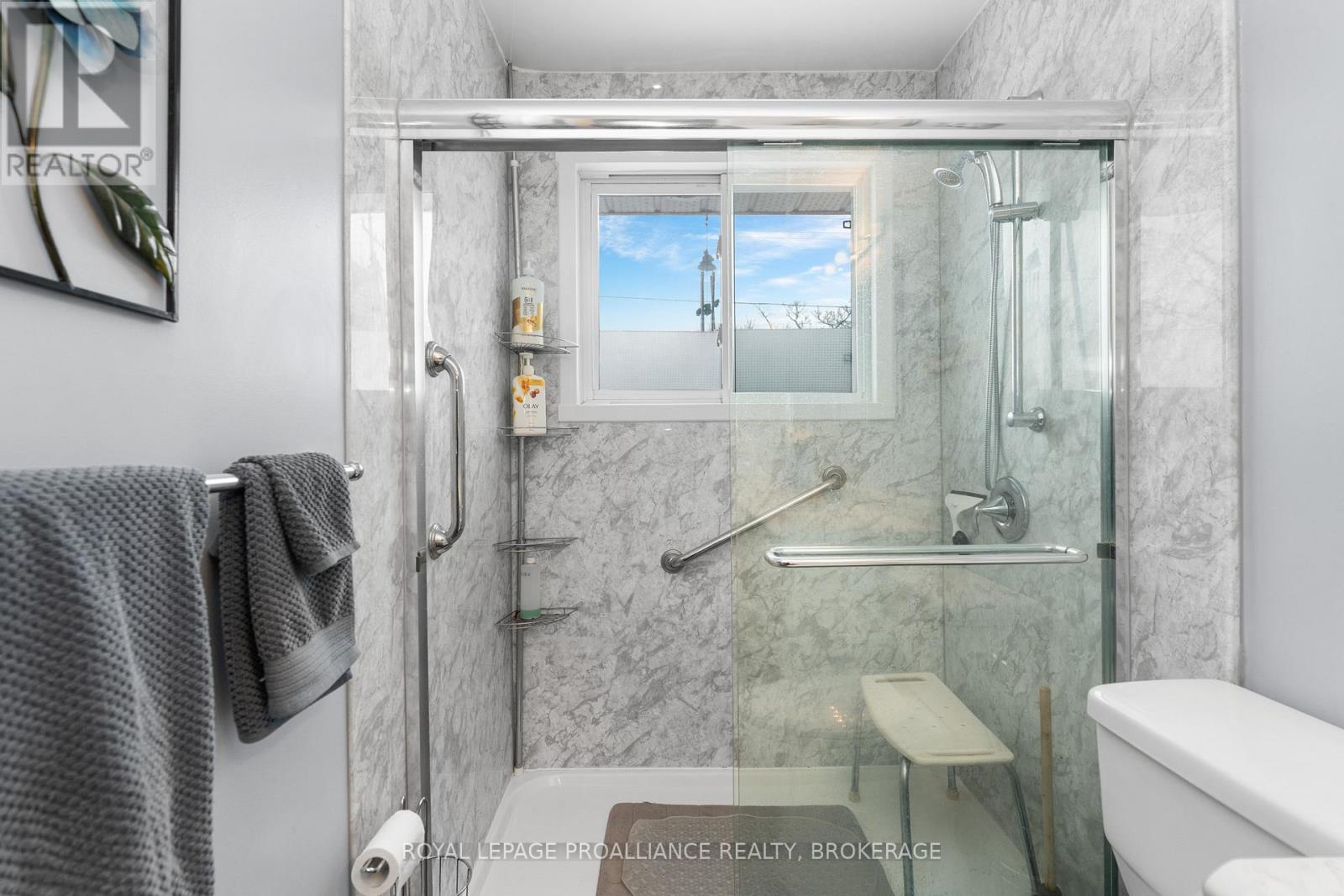 81 Robert Wallace Drive, Kingston, Ontario  K7M 1X9 - Photo 13 - X12915376