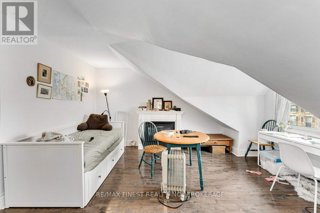 244 Brock Street, Kingston, Ontario  K7L 1S4 - Photo 33 - X12915446