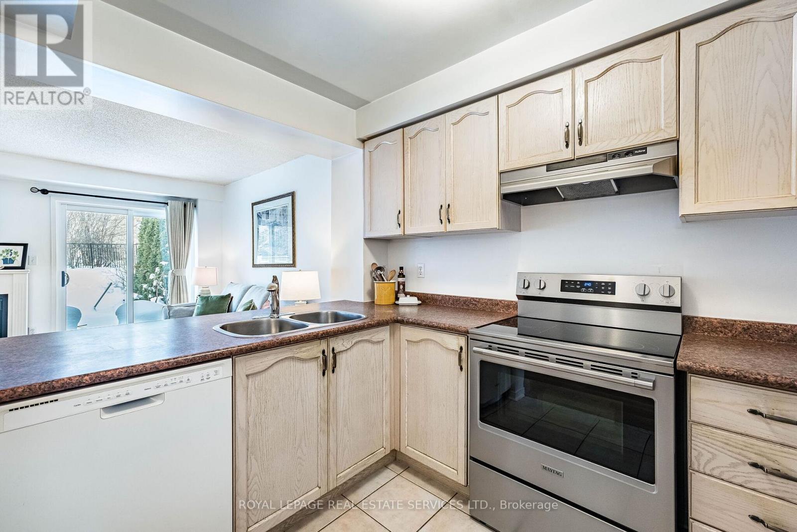 31 Berkindale Court, Brampton, Ontario  L6Y 5G1 - Photo 14 - W12913980