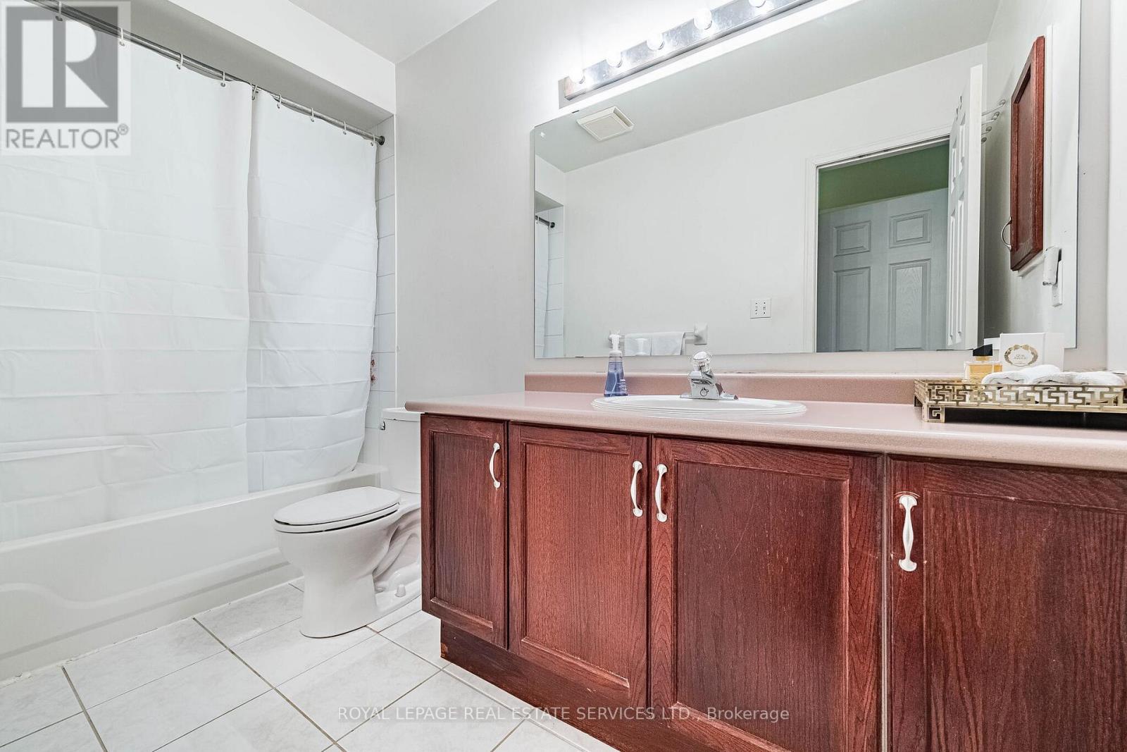 31 Berkindale Court, Brampton, Ontario  L6Y 5G1 - Photo 20 - W12913980