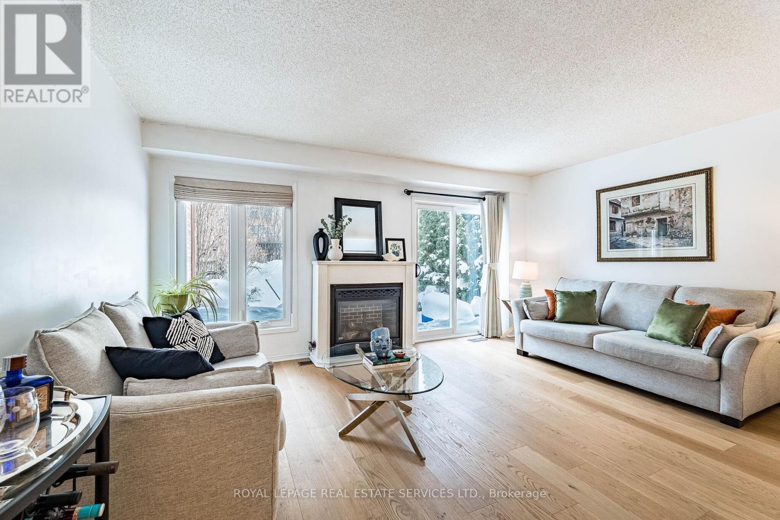 31 Berkindale Court, Brampton, Ontario  L6Y 5G1 - Photo 6 - W12913980