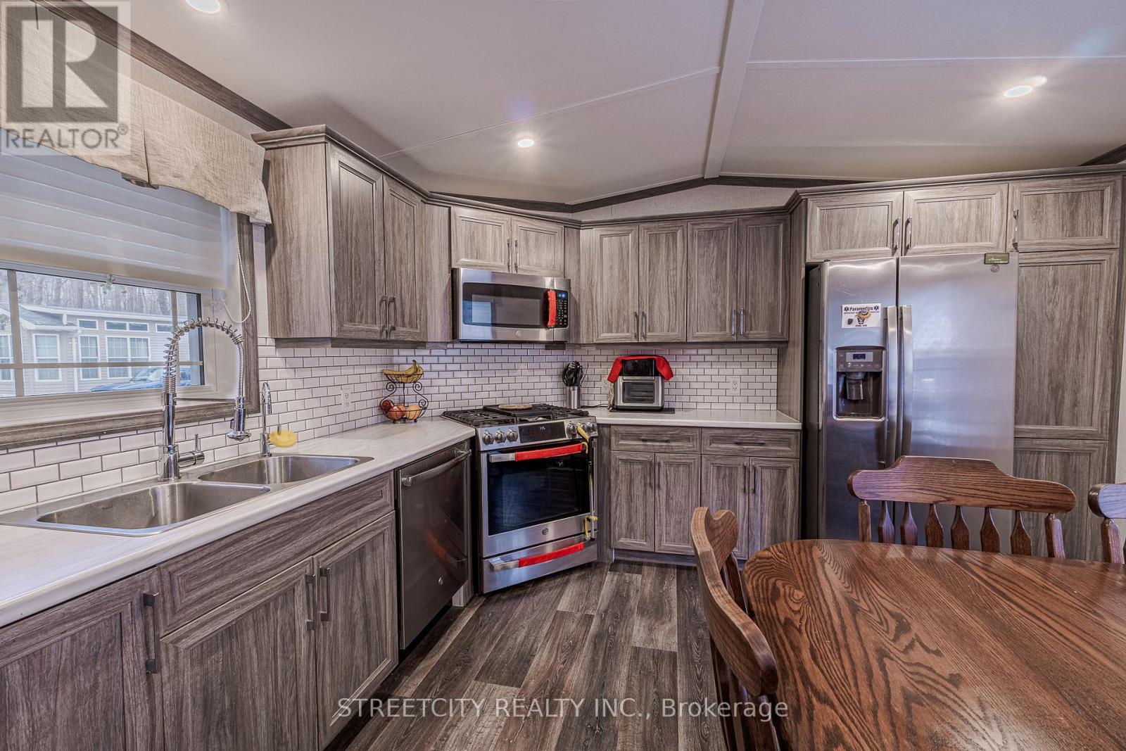 22790 Amiens Road W, Middlesex Centre, Ontario  N0L 1R0 - Photo 12 - X12915394