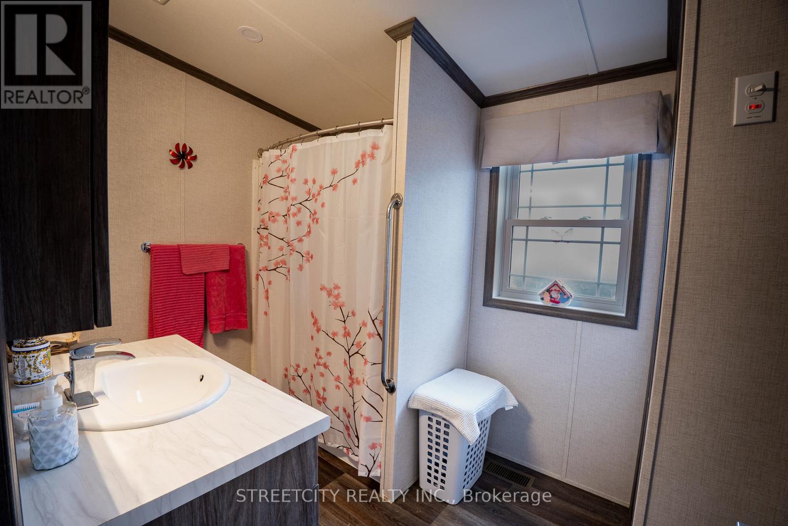 22790 Amiens Road W, Middlesex Centre, Ontario  N0L 1R0 - Photo 14 - X12915394