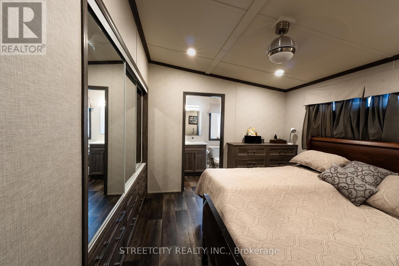 22790 Amiens Road W, Middlesex Centre, Ontario  N0L 1R0 - Photo 17 - X12915394