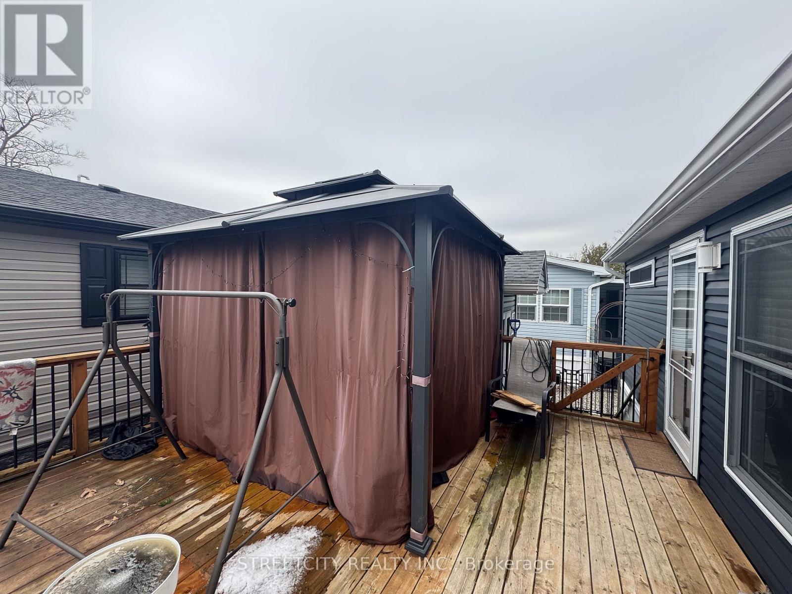 22790 Amiens Road W, Middlesex Centre, Ontario  N0L 1R0 - Photo 4 - X12915394