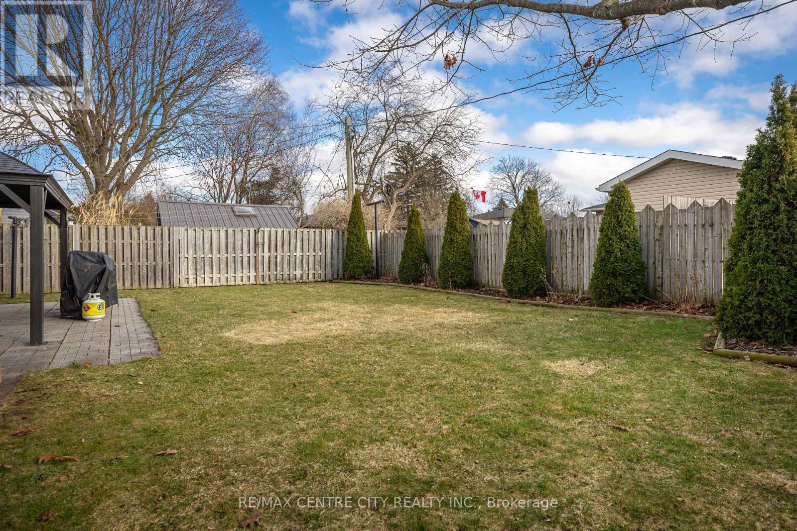 18 Highview Drive, St. Thomas, Ontario  N5R 5E8 - Photo 27 - X12915416