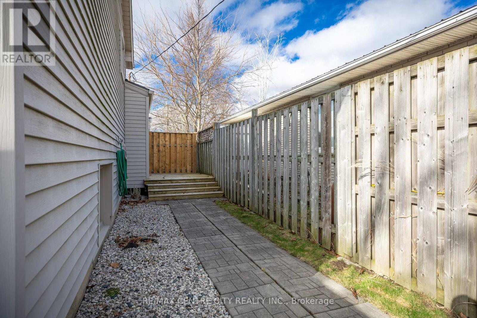 18 Highview Drive, St. Thomas, Ontario  N5R 5E8 - Photo 28 - X12915416