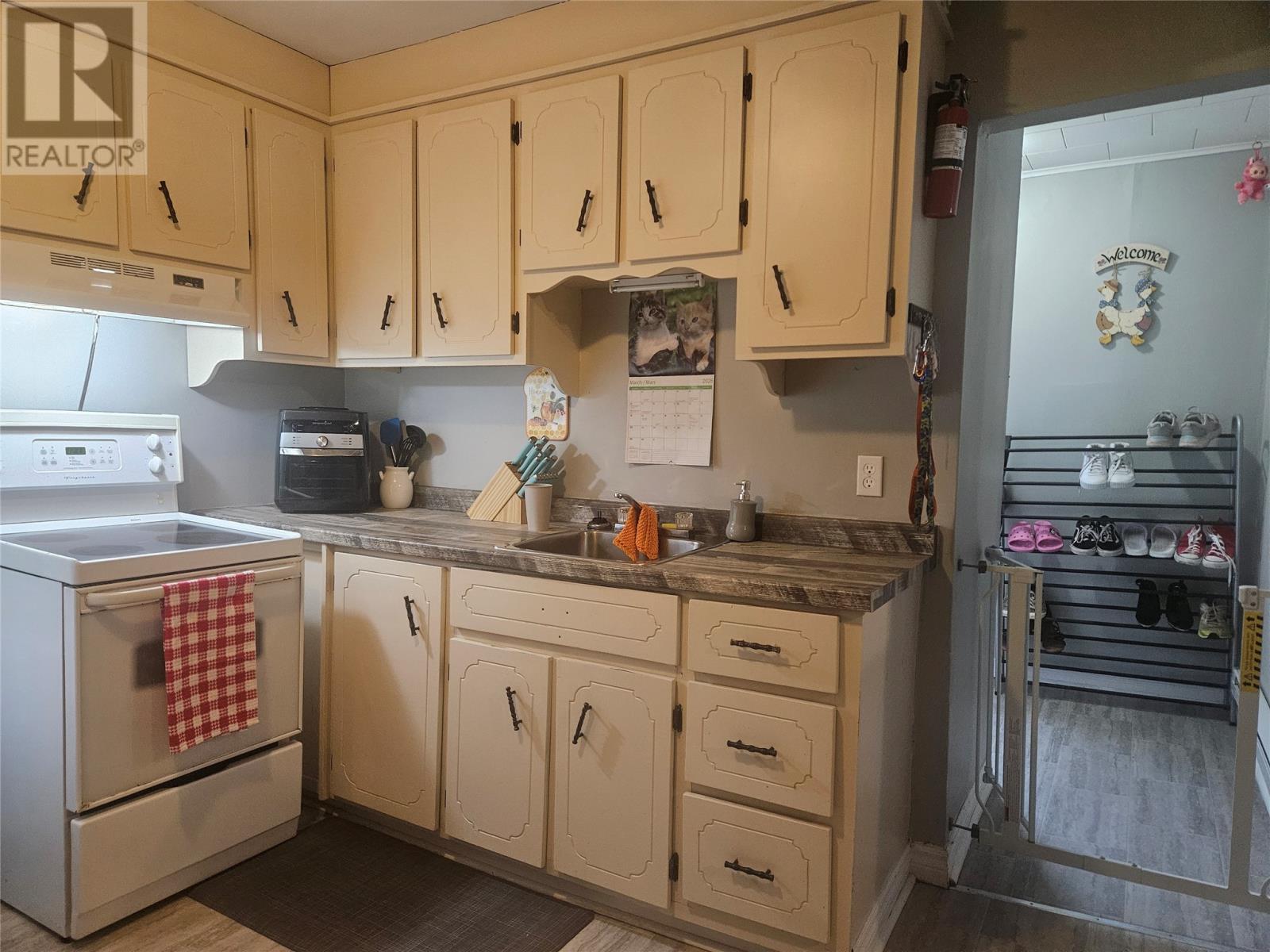 375a-375b Creston Boulevard, Marystown, Newfoundland & Labrador  A0E 1K0 - Photo 4 - 1295508