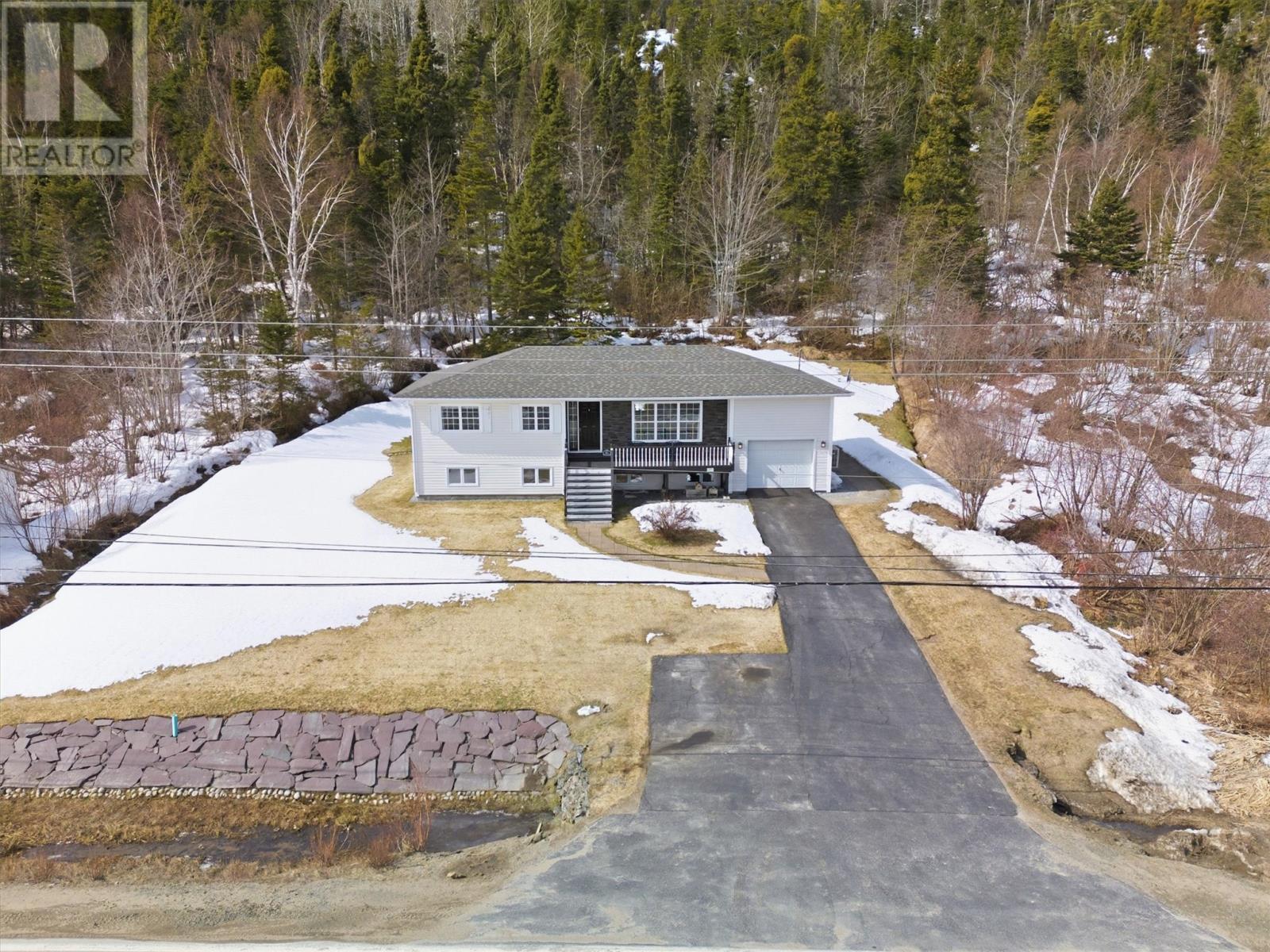 67 JR Smallwood Boulevard, Gambo, Newfoundland & Labrador