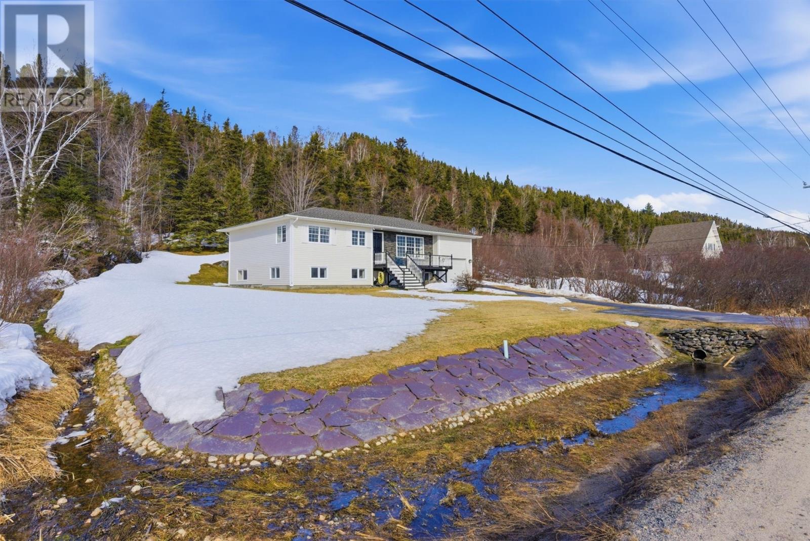 67 Jr Smallwood Boulevard, Gambo, Newfoundland & Labrador  A0G 1T0 - Photo 5 - 1295502