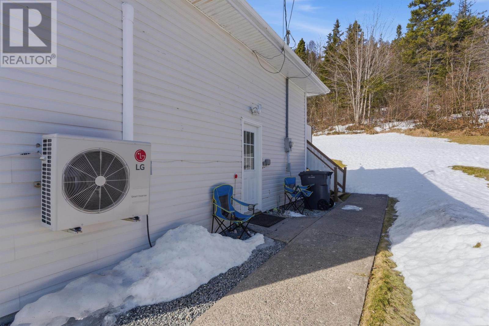 67 Jr Smallwood Boulevard, Gambo, Newfoundland & Labrador  A0G 1T0 - Photo 9 - 1295502