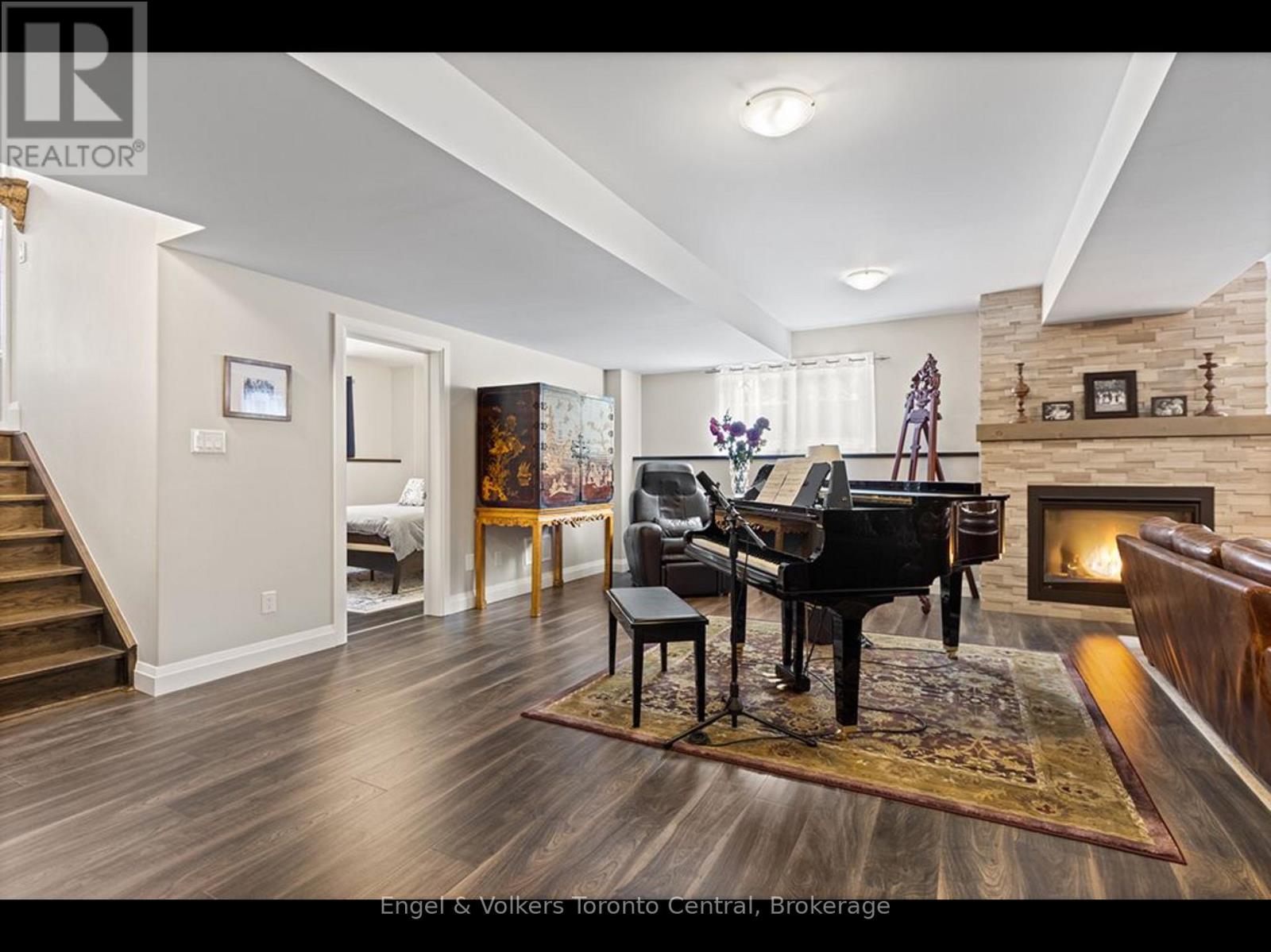 68 50th Street S, Wasaga Beach, Ontario  L9Z 1X5 - Photo 30 - S12742198