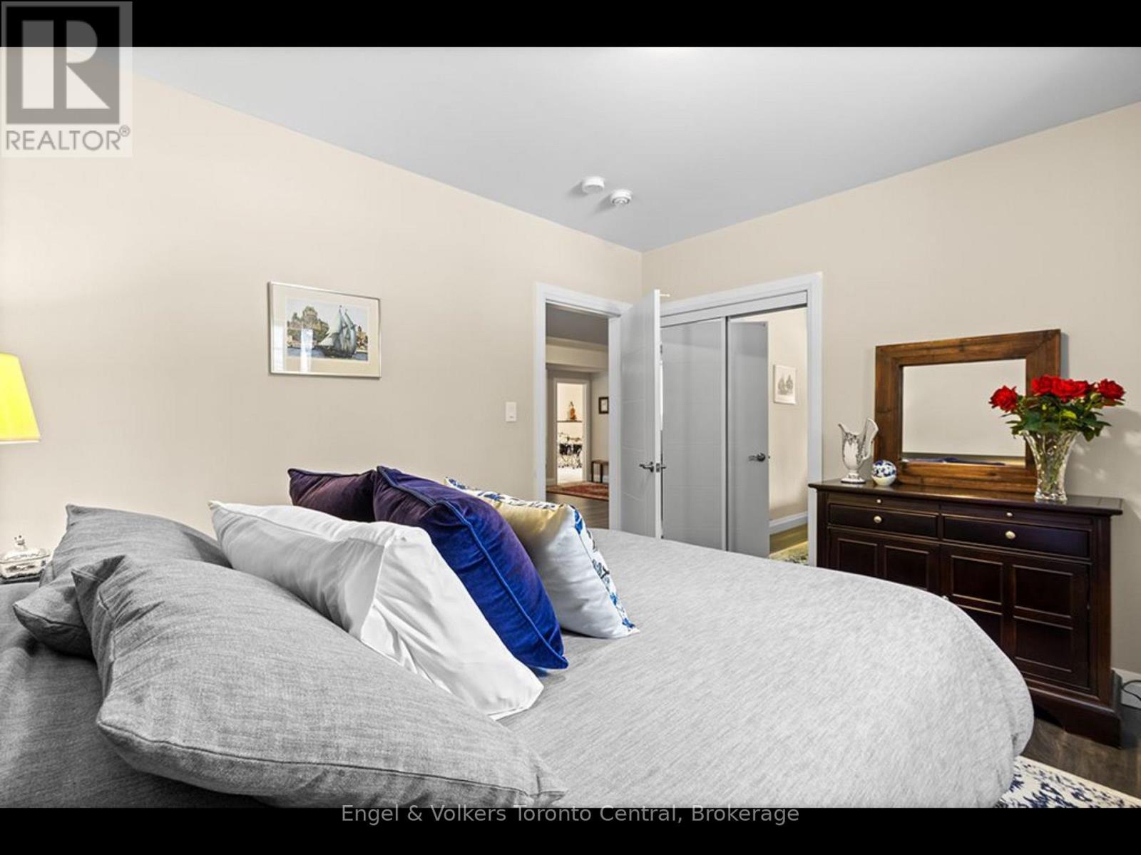 68 50th Street S, Wasaga Beach, Ontario  L9Z 1X5 - Photo 34 - S12742198