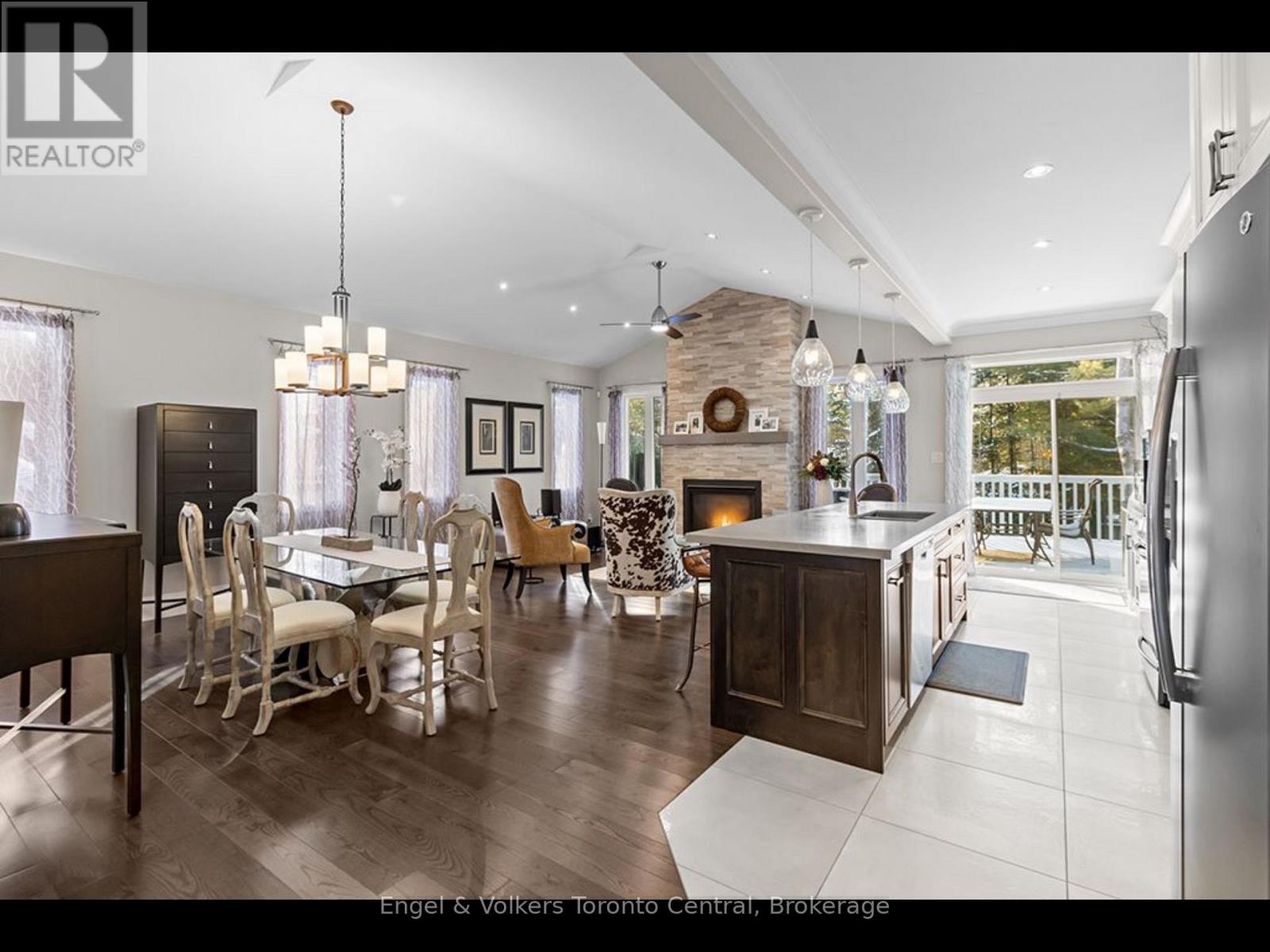 68 50th Street S, Wasaga Beach, Ontario  L9Z 1X5 - Photo 9 - S12742198