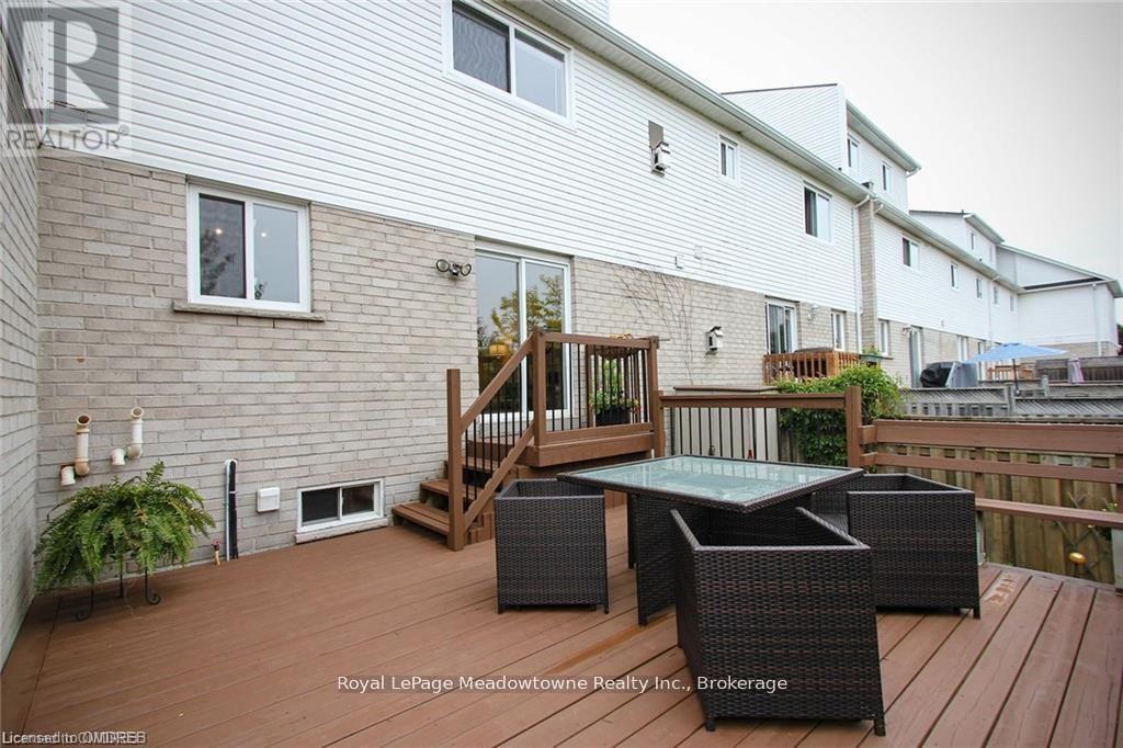 2131 White Dove Circle, Oakville, Ontario  L6M 3R6 - Photo 6 - W12915404