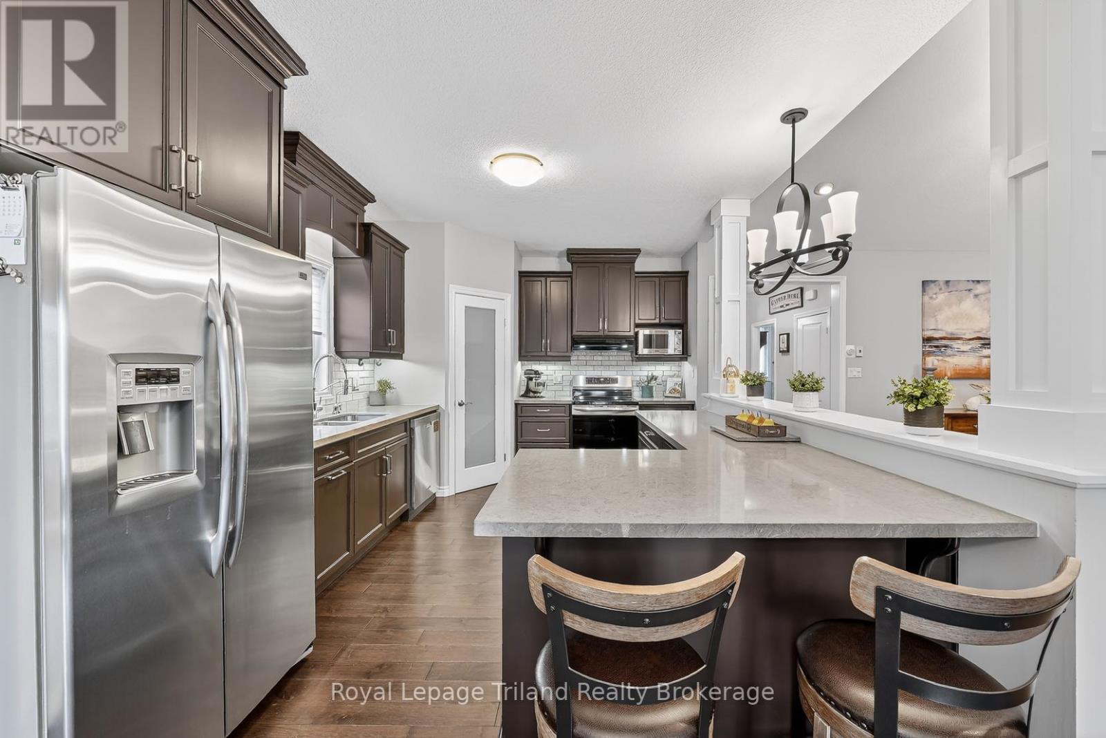 46 Colin Avenue, Tillsonburg, Ontario  N4G 0E5 - Photo 11 - X12915392