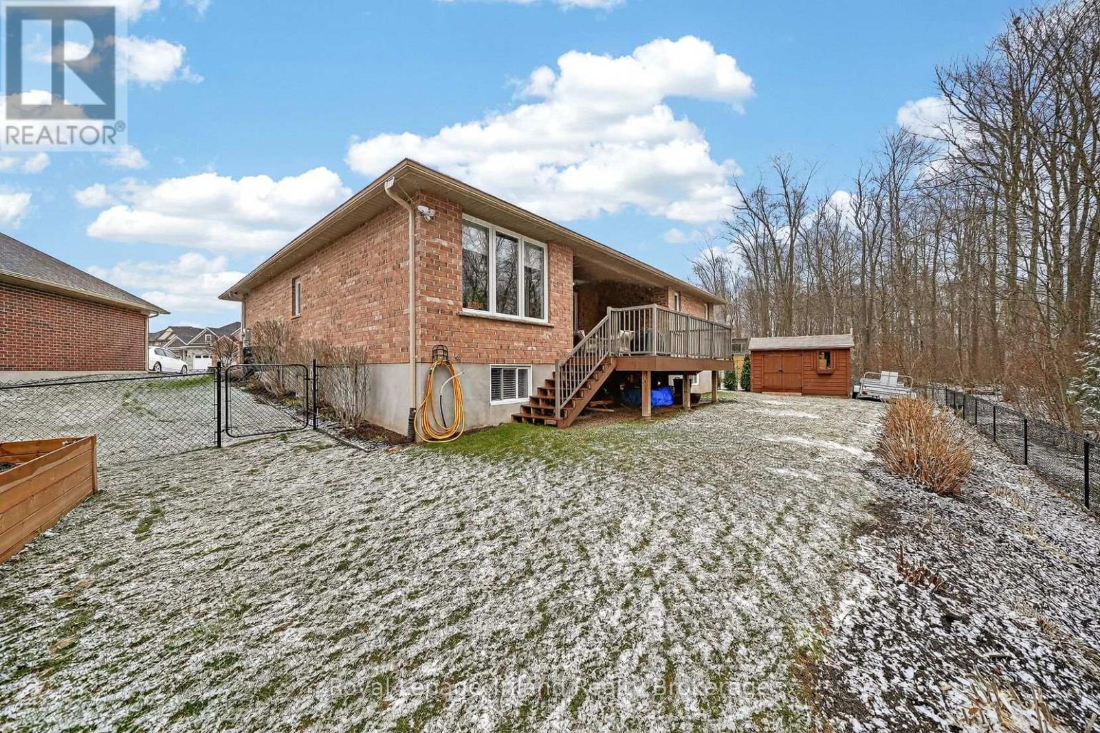 46 Colin Avenue, Tillsonburg, Ontario  N4G 0E5 - Photo 47 - X12915392