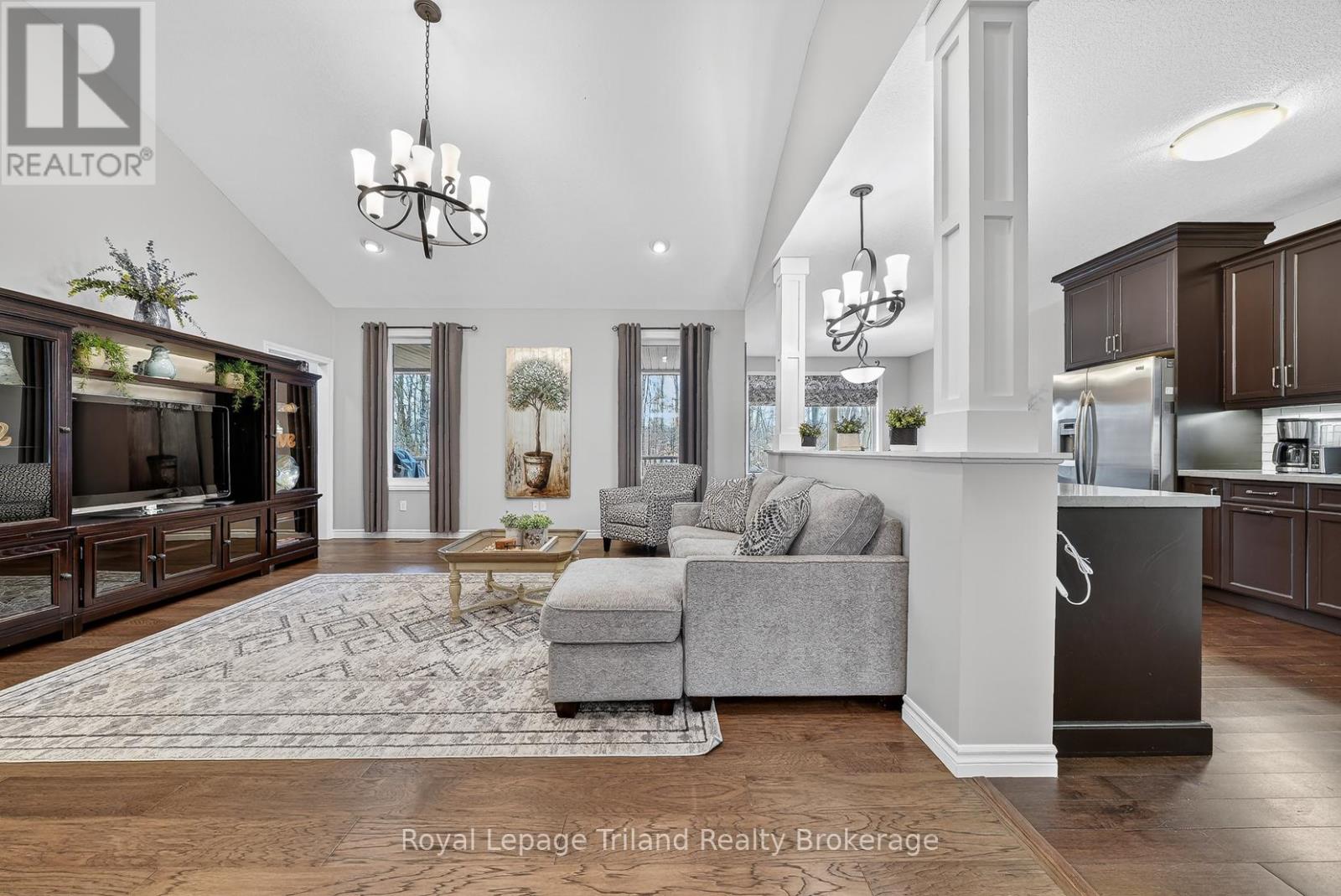 46 Colin Avenue, Tillsonburg, Ontario  N4G 0E5 - Photo 6 - X12915392