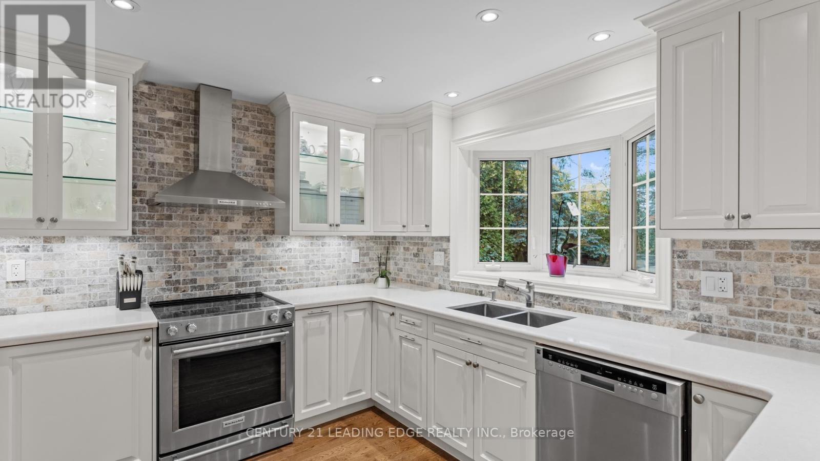 34 Forest Park Crescent, Markham, Ontario  L3T 2M7 - Photo 12 - N12849870