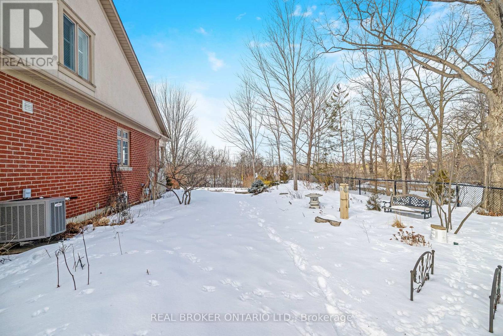 1583 Hallstone Road, Brampton, Ontario  L6Y 5K8 - Photo 34 - W12844668