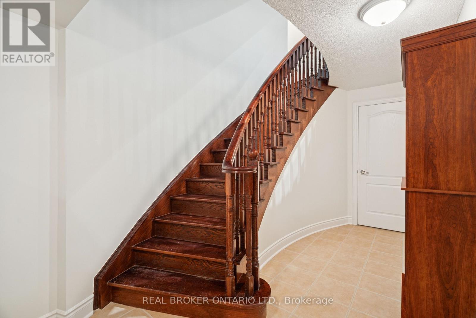 1583 Hallstone Road, Brampton, Ontario  L6Y 5K8 - Photo 30 - W12844668