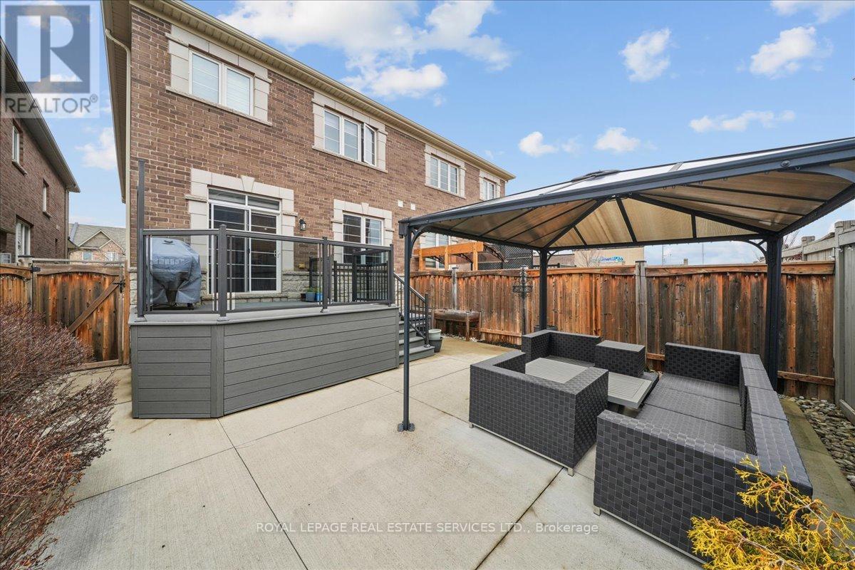 63 Edinburgh Drive, Brampton, Ontario  L6Y 6A6 - Photo 45 - W12911638