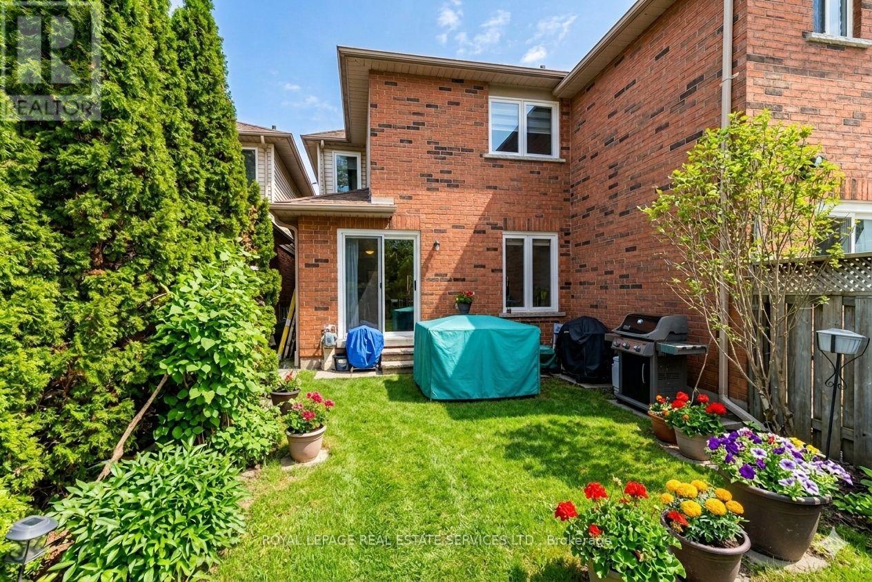 31 Berkindale Court, Brampton, Ontario  L6Y 5G1 - Photo 30 - W12913980
