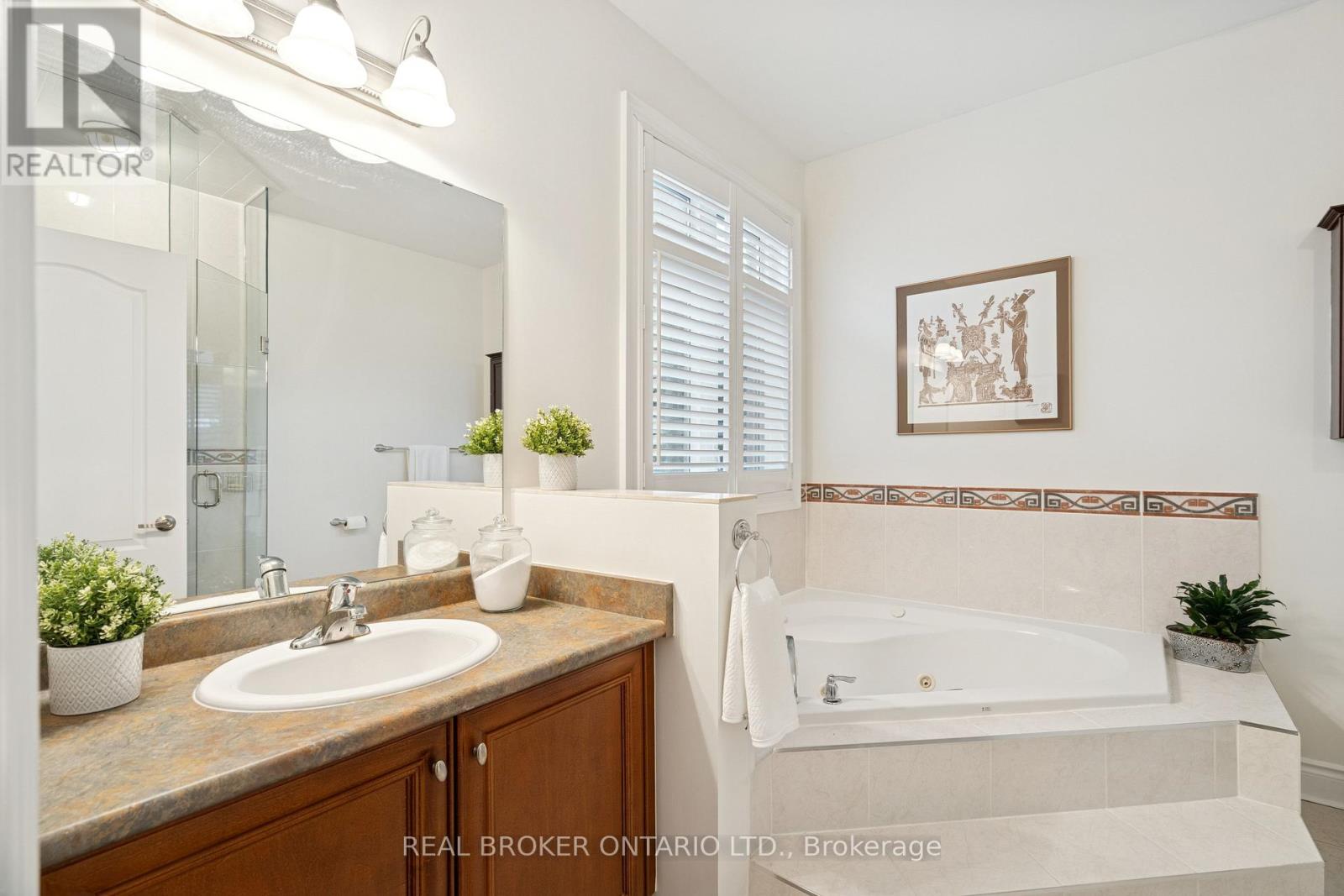 1583 Hallstone Road, Brampton, Ontario  L6Y 5K8 - Photo 19 - W12844668