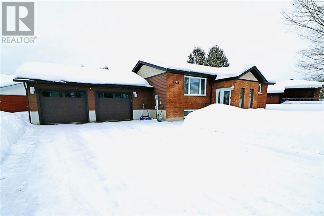 737 Beatrice Crescent, Sudbury, Ontario
