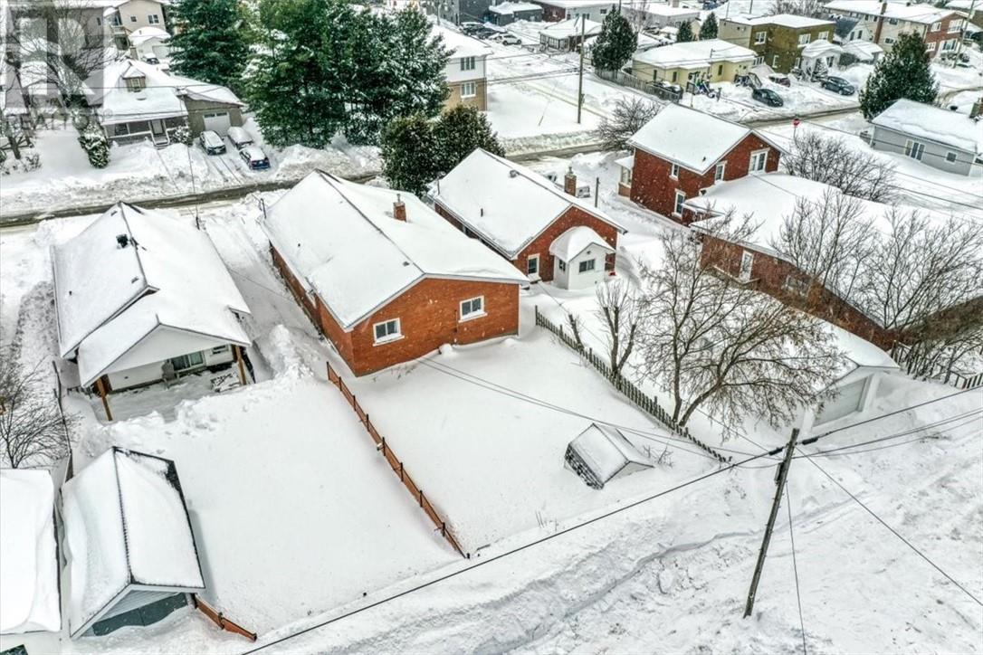 223 Eyre Street, Sudbury, Ontario  P3C 4B1 - Photo 3 - 2126865