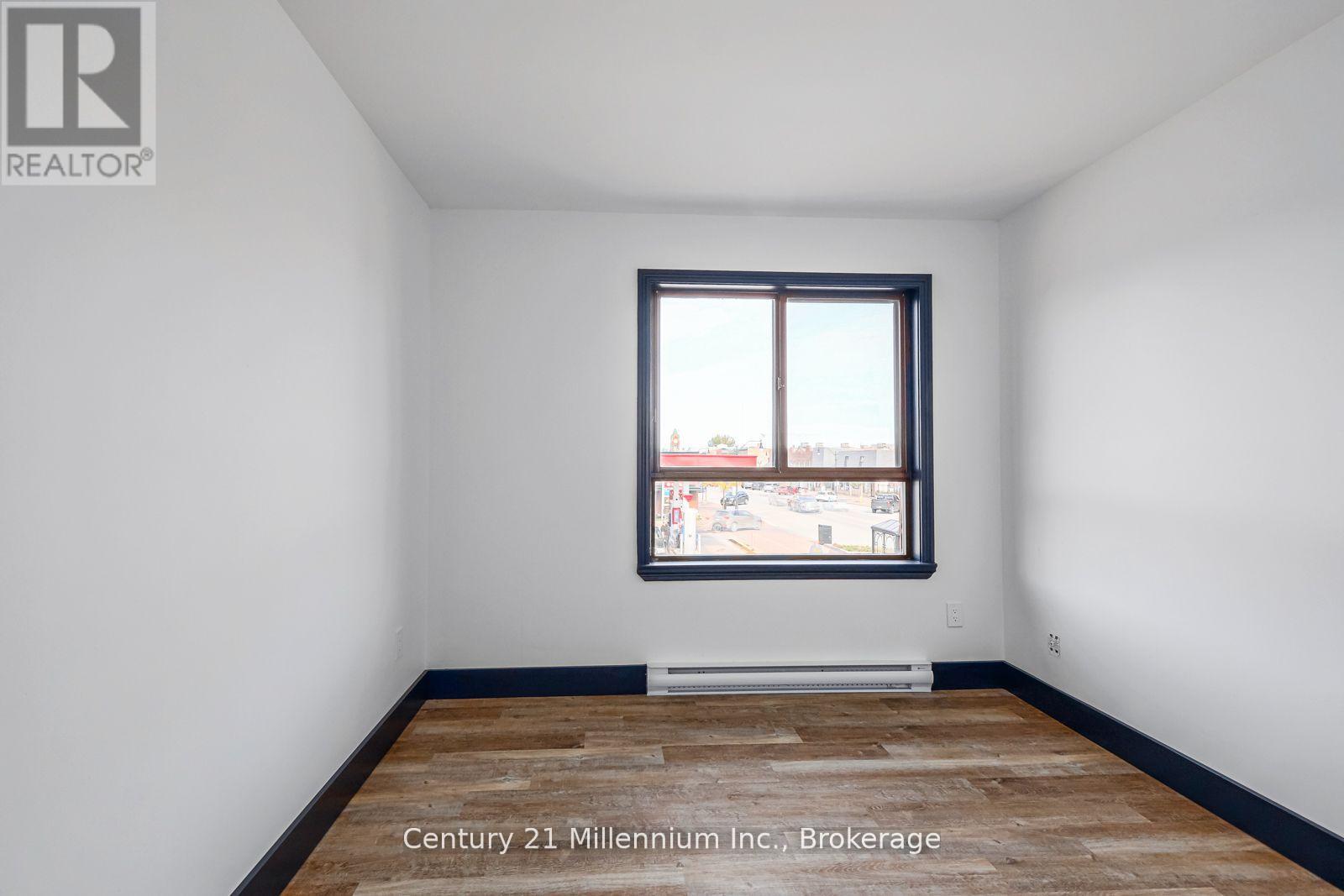 2 - 250 Hurontario Street, Collingwood, Ontario  L9Y 2M3 - Photo 19 - S12915454