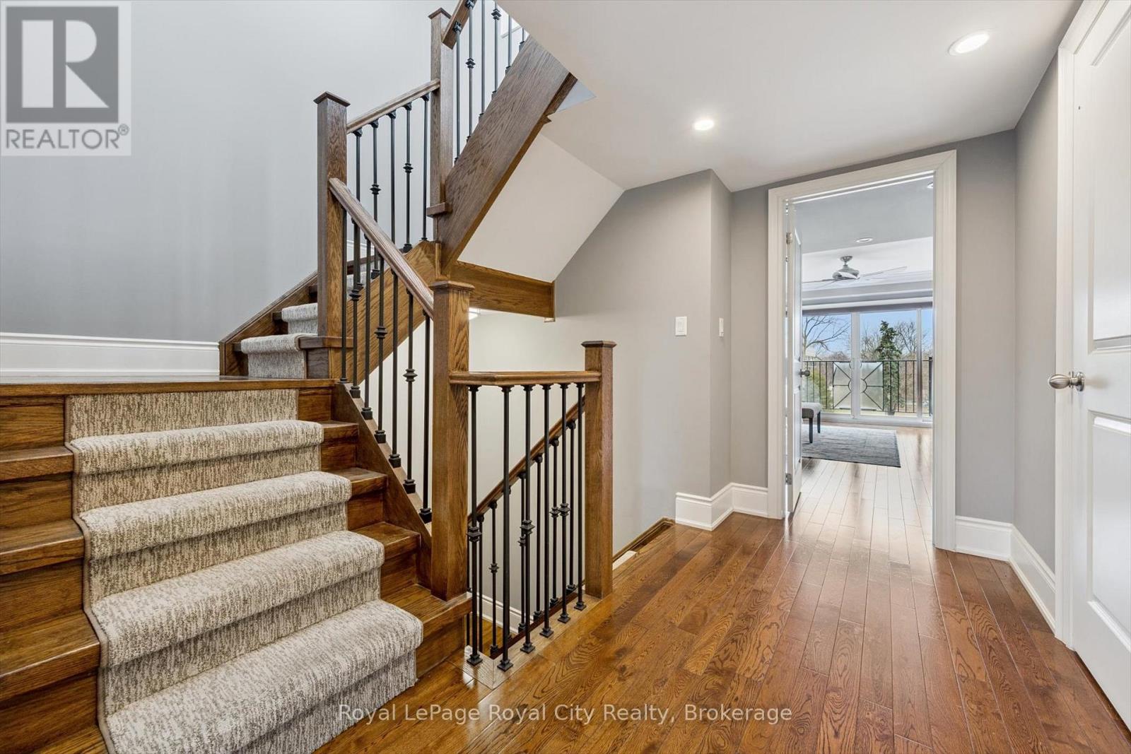 216 Rebecca Street, Oakville, Ontario  L6K 1J9 - Photo 16 - W12915340