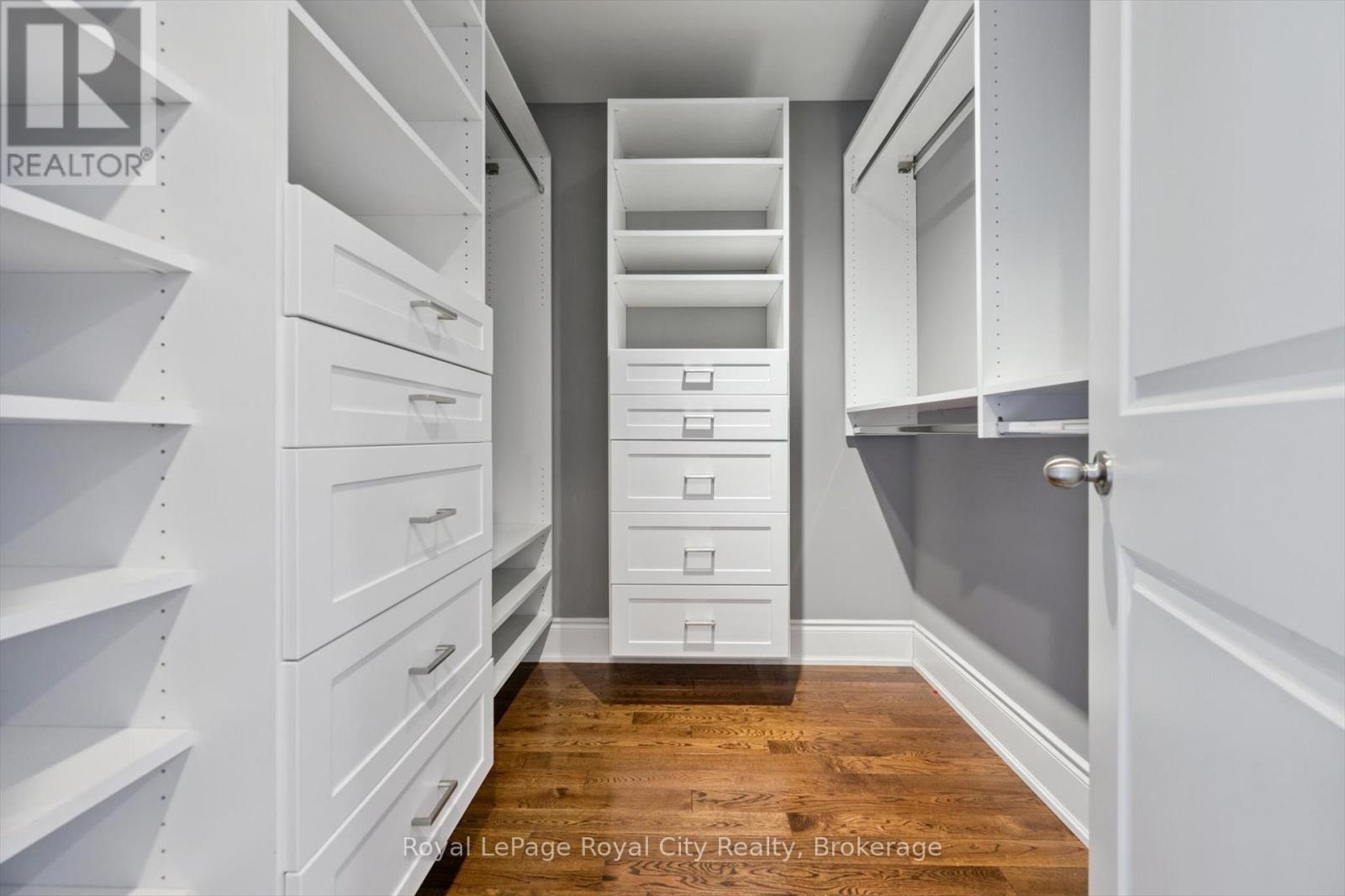 216 Rebecca Street, Oakville, Ontario  L6K 1J9 - Photo 32 - W12915340