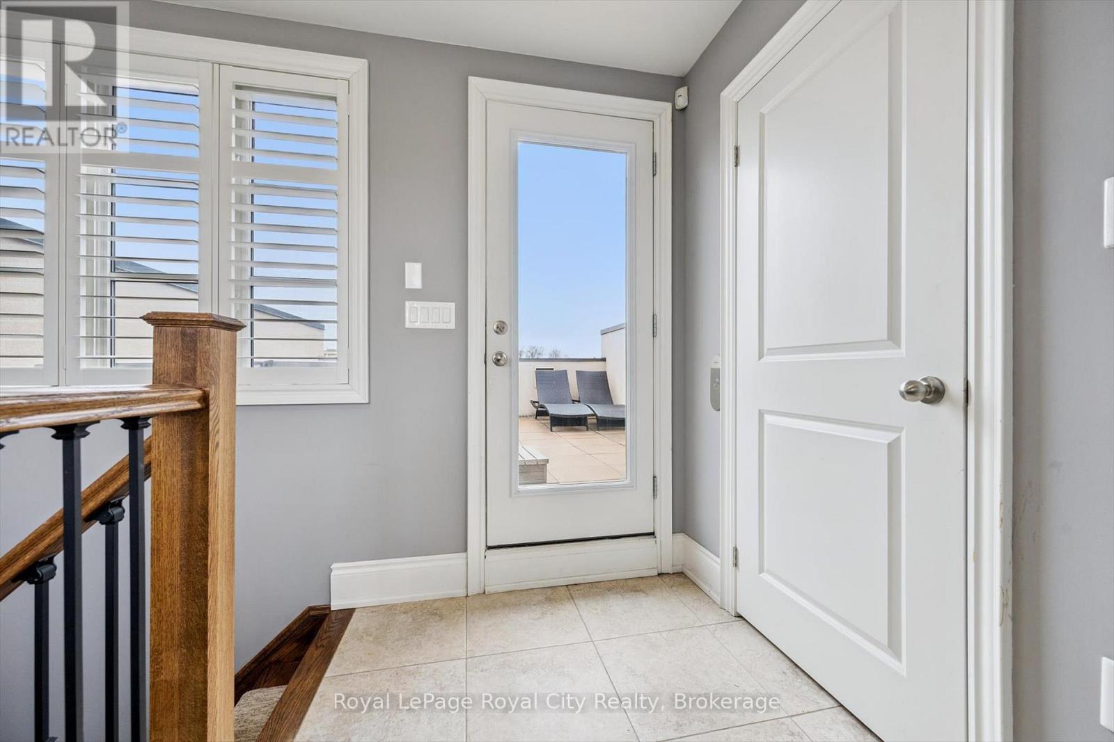 216 Rebecca Street, Oakville, Ontario  L6K 1J9 - Photo 37 - W12915340