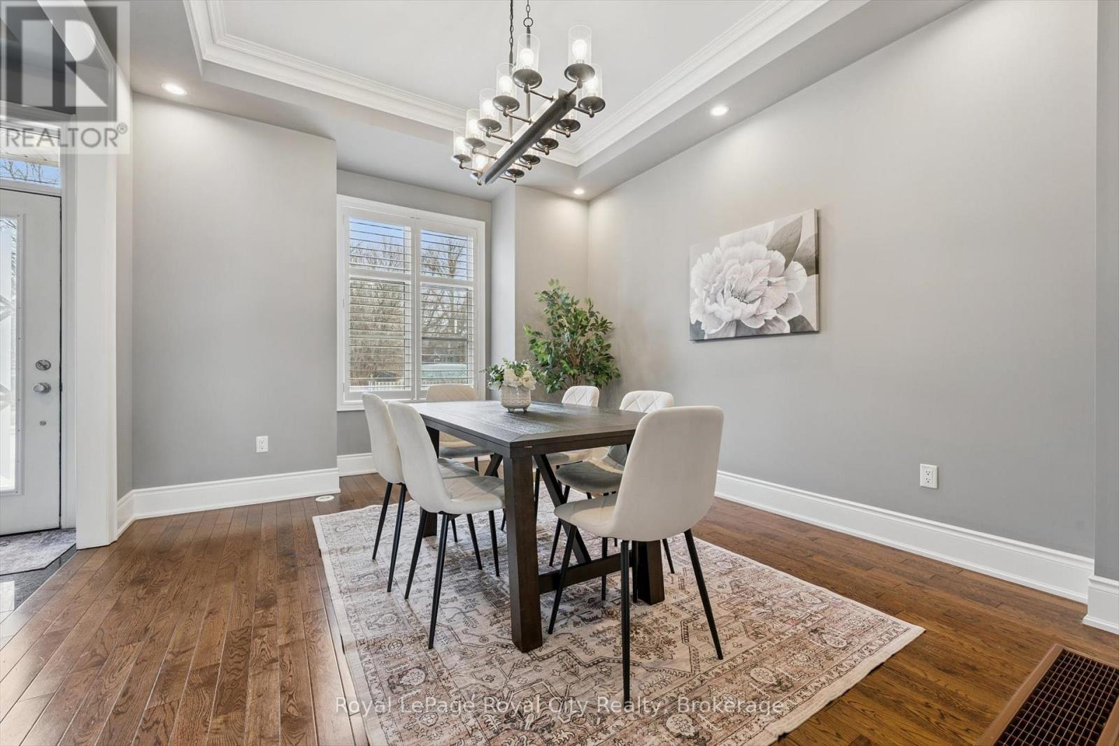 216 Rebecca Street, Oakville, Ontario  L6K 1J9 - Photo 4 - W12915340