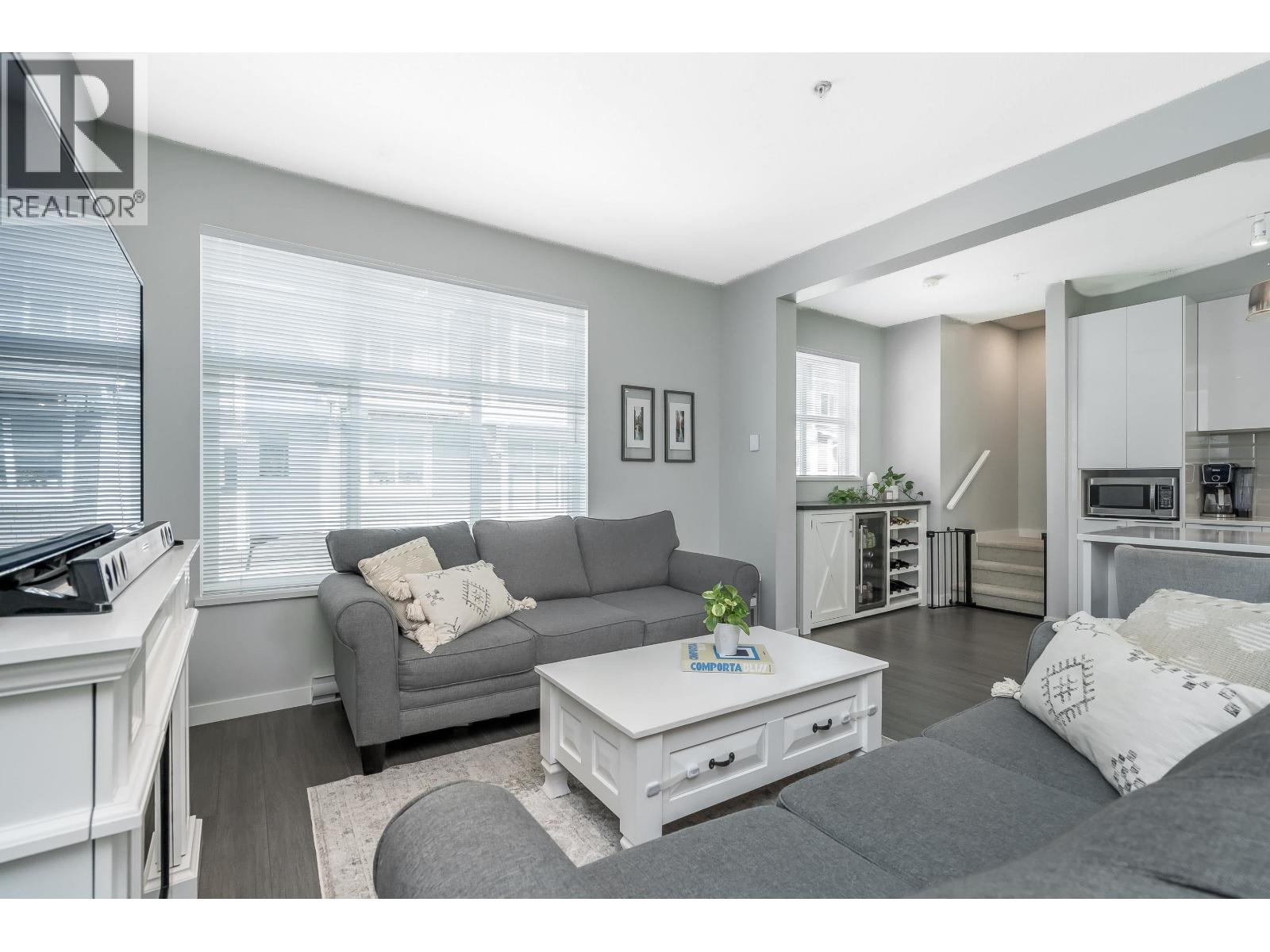 602 11295 Pazarena Place, Maple Ridge, British Columbia  V2X 4K9 - Photo 11 - R3102564