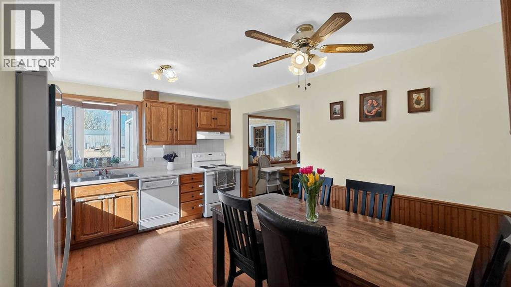 159 Clark Avenue, Diamond City, Alberta  T0K 0T0 - Photo 6 - A2292001