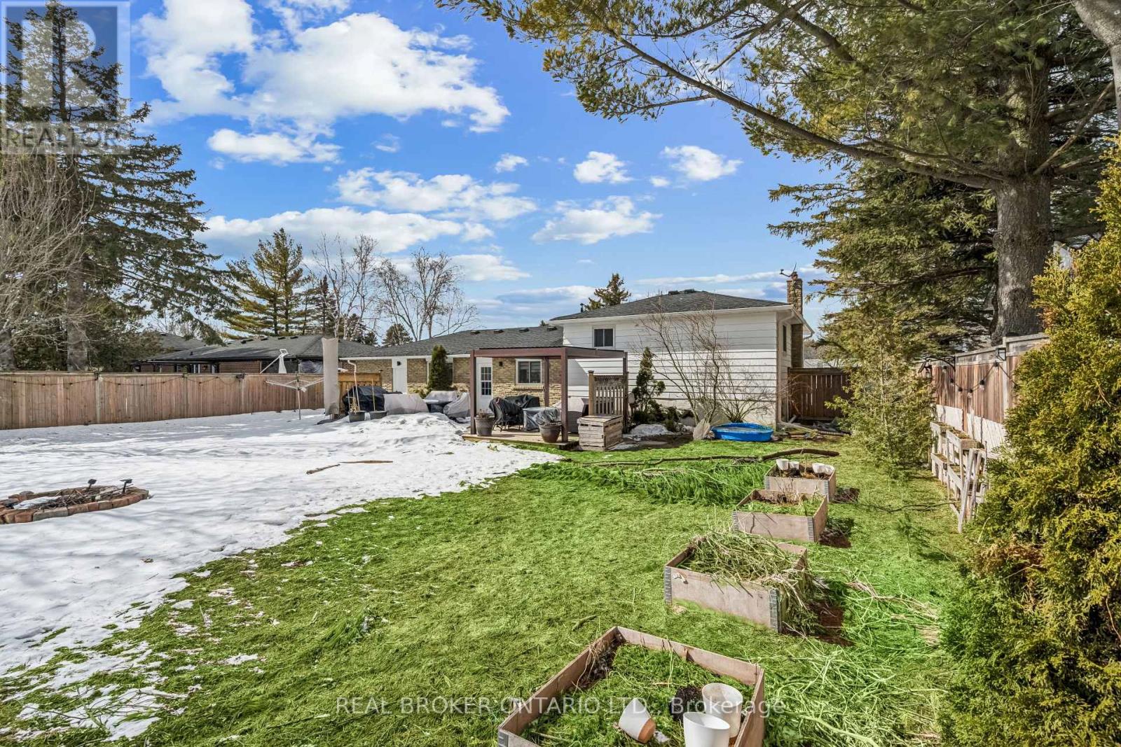 35 Douglas Crescent, Erin, Ontario  N0B 1Z0 - Photo 43 - X12888574
