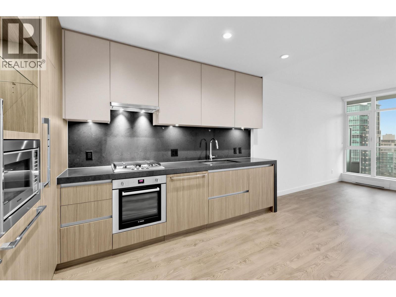 1306 6080 Mckay Avenue, Burnaby, British Columbia  V5H 0J4 - Photo 2 - R3102534