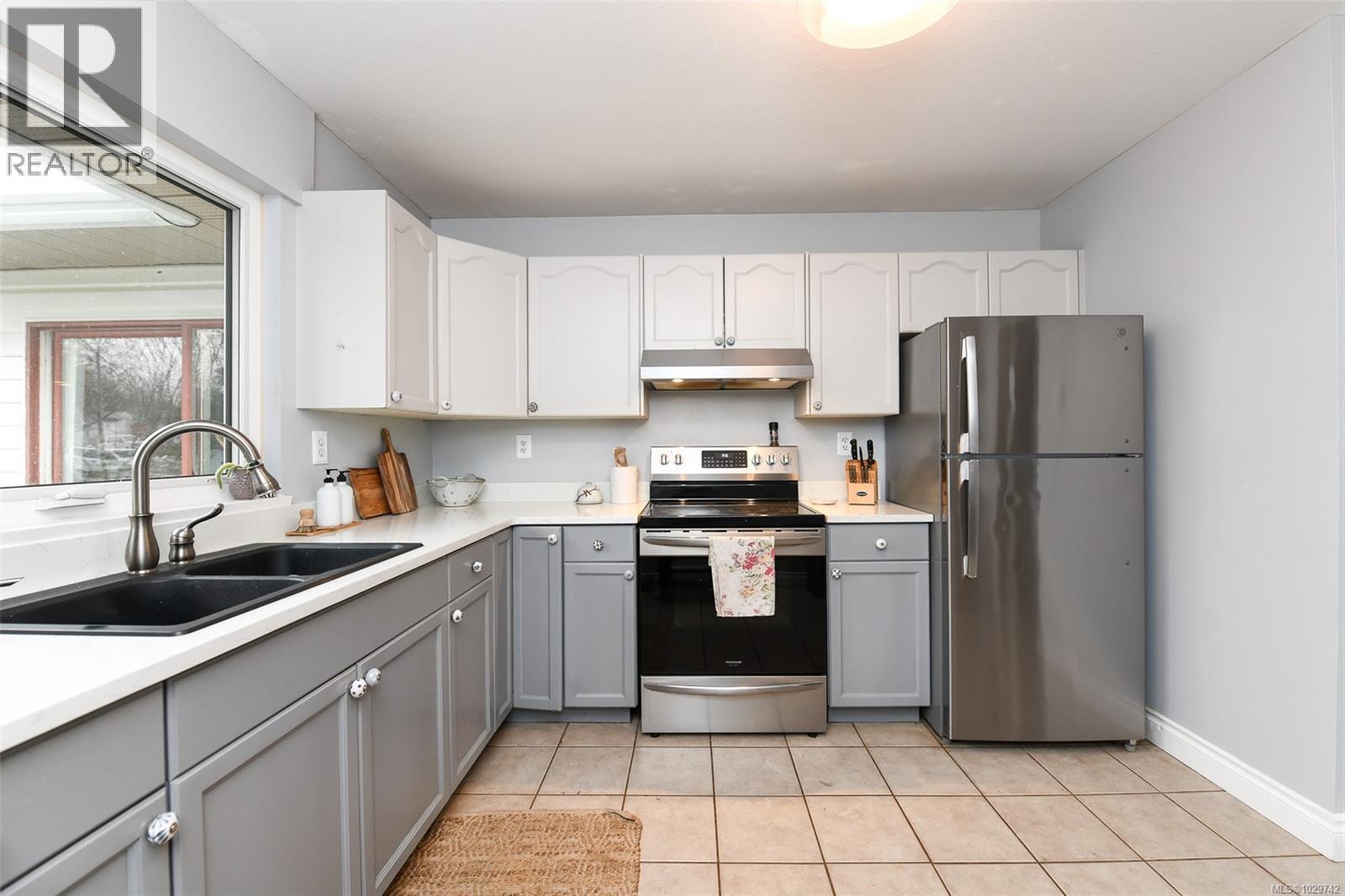 B 1256 Joshua Pl, Courtenay, British Columbia  V9N 8Y6 - Photo 18 - 1029742